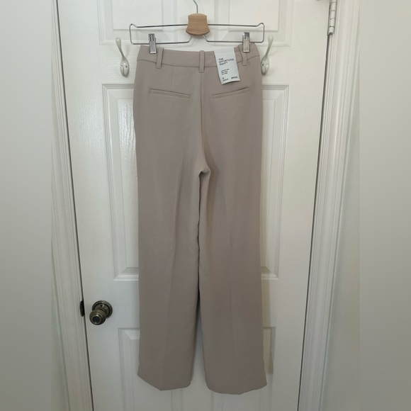 Aritzia Effortless Pant - Size 0, Regular - Taupe - Picture 2 of 2